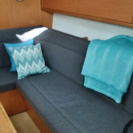 Botel Two Bedroom In 4*