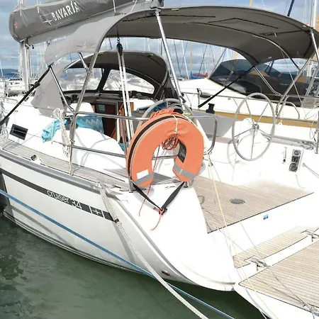 Botel Two Bedroom In
